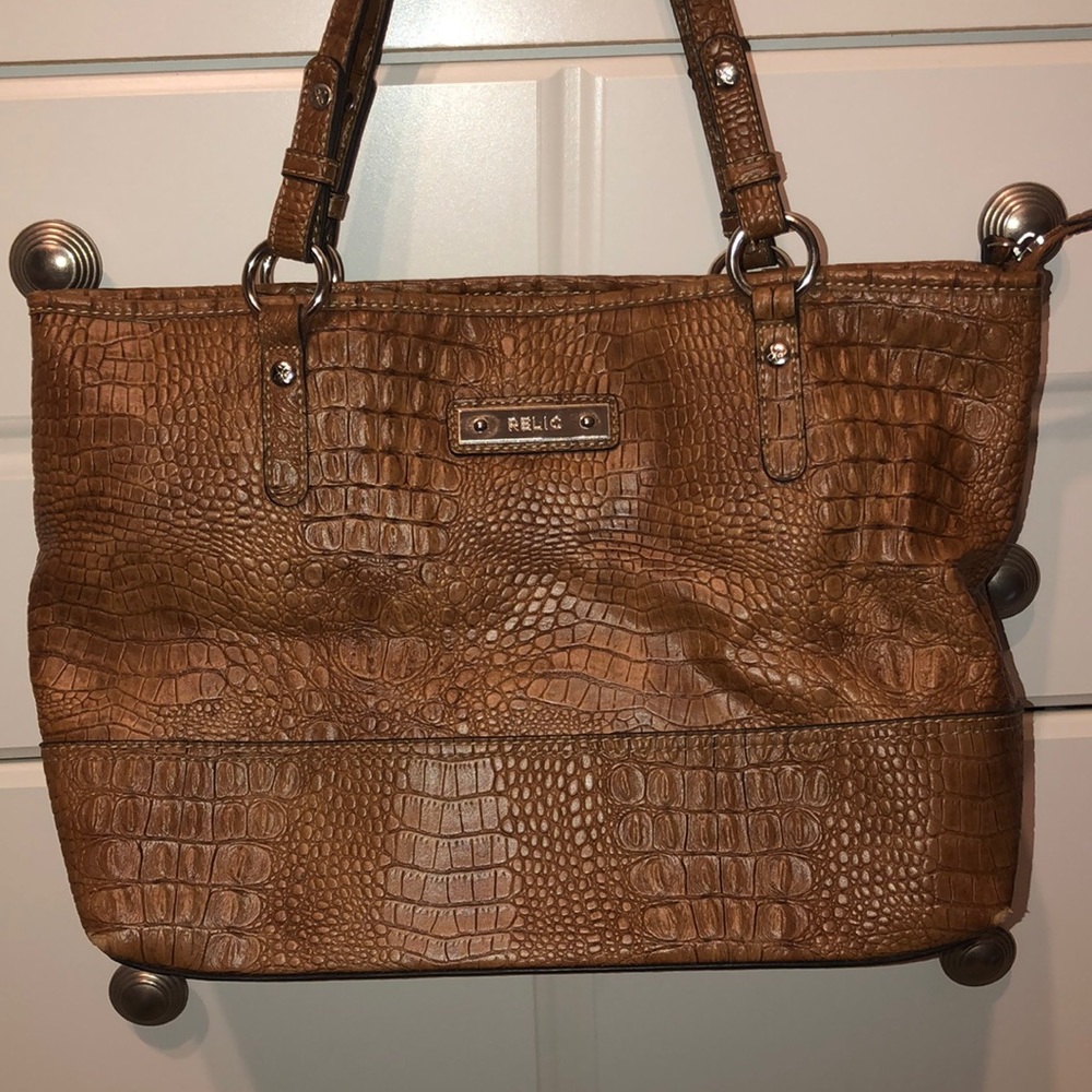 Beautiful Relic handbag!